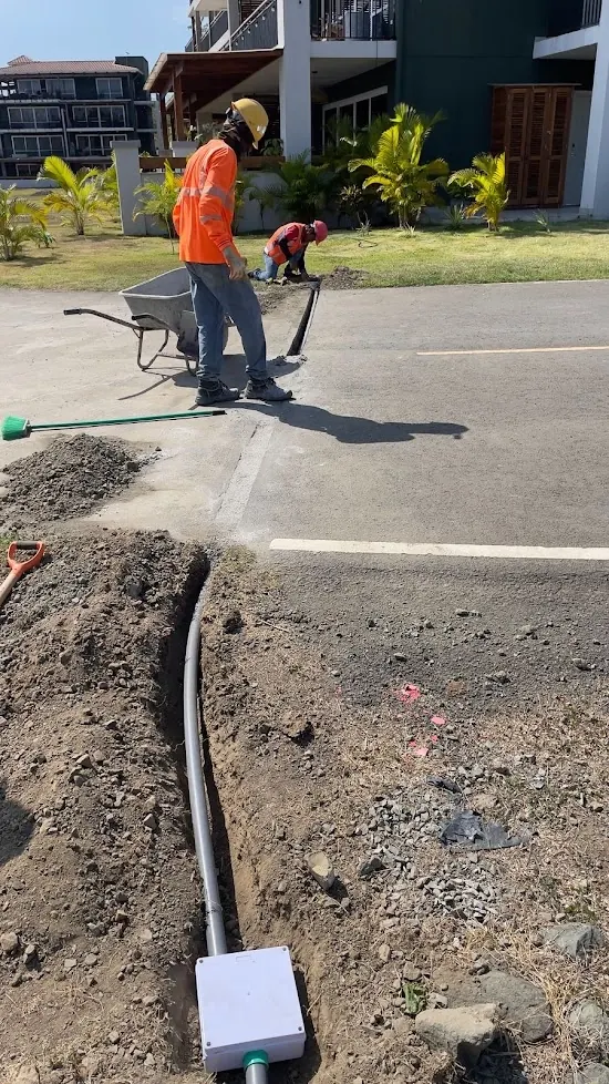 Obra civil para canalización de ductos de fibra óptica